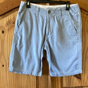 Women Buckle Black Standard light blue flat front chino Bermuda shorts size 31